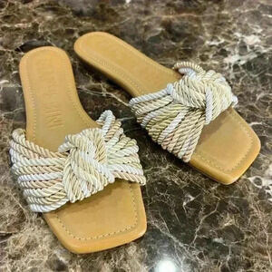 Gianni Bini Penni Tan & White Corded Knot Flat Sandal Size 7.5 Worn Once